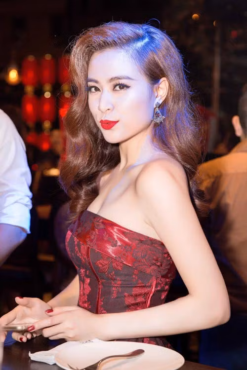 5 dac diem cua phu nu hut mat phai manh nhat