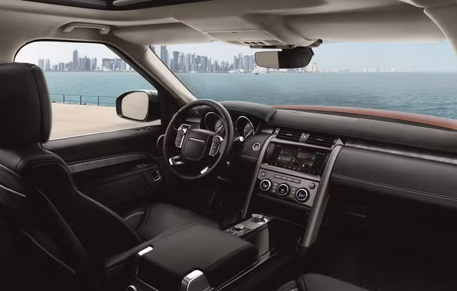 suv gia dinh ly tuong land rover discovery 2018 ra mat gia tu 49 990 usd