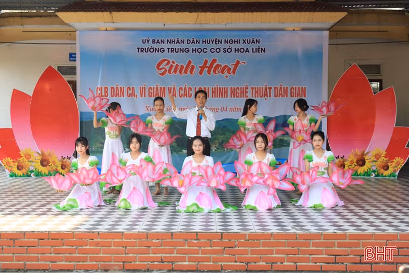 Ấn tượng chương trình sinh hoạt CLB Dân ca ví, giặm của Trường THCS Hoa Liên