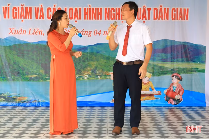 Ấn tượng chương trình sinh hoạt CLB Dân ca ví, giặm của Trường THCS Hoa Liên