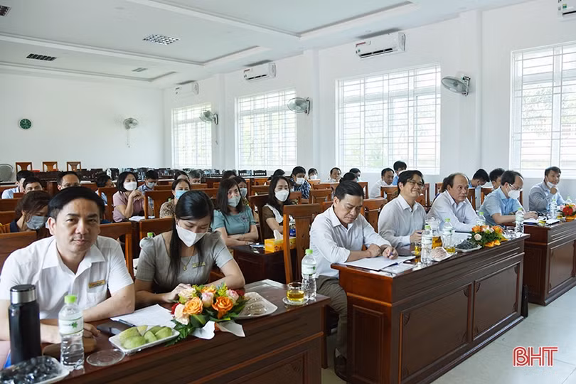 Bộ GD&ĐT kiểm tra việc triển khai nhiệm vụ giáo dục tiểu học tại Hà Tĩnh