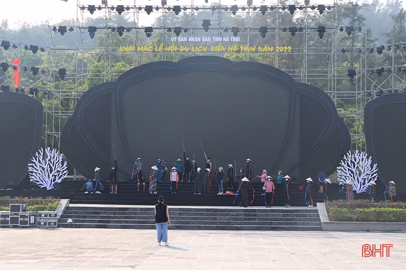 Háo hức chờ ngày khai hội Du lịch biển Hà Tĩnh