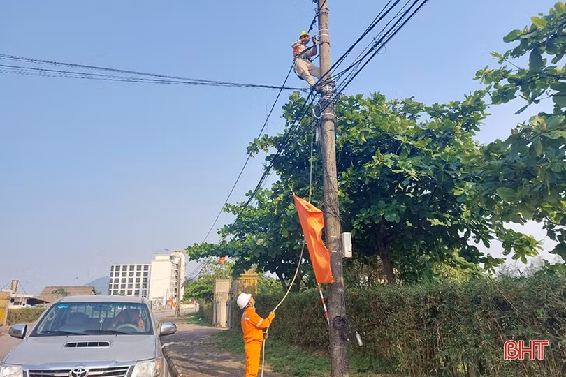 Đảm bảo cấp điện thông suốt kỳ nghỉ lễ 30/4 - 1/5