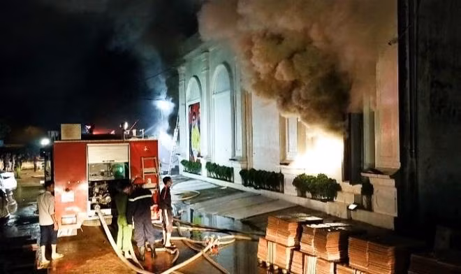 Ba cô gái chết trong vụ cháy quán bar