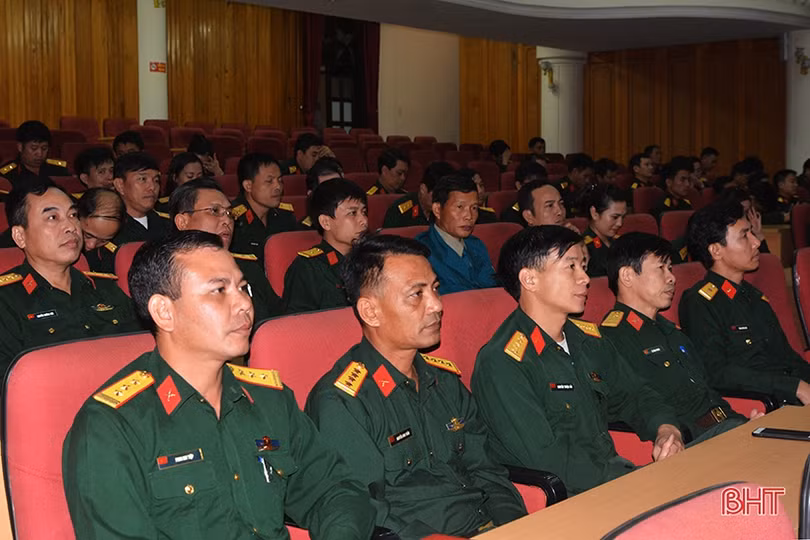 Khen thưởng 5 tập thể, 13 cá nhân tích cực bảo vệ các vùng biển Việt Nam