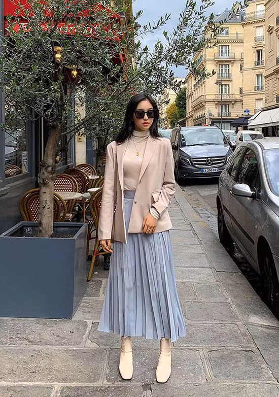 Phối áo blazer cùng chân váy đẹp hoàn hảo cho mùa lạnh