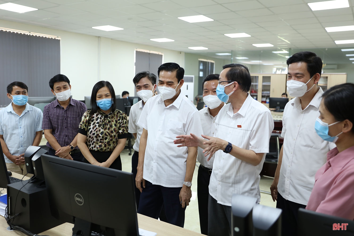 Chủ tịch UBND tỉnh chúc mừng Báo Hà Tĩnh nhân ngày Báo chí cách mạng Việt Nam