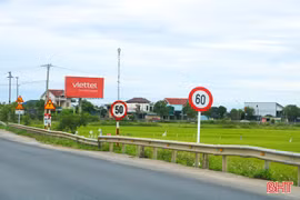 Biển báo, vạch kẻ đường: Nơi thiếu, nơi thừa, nơi... đánh đố người đi đường