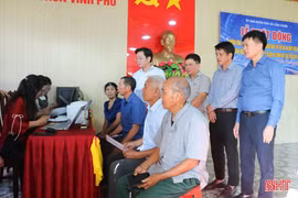 Cẩm Xuyên ra mắt mô hình “Nhà văn hóa thôn - Điểm hỗ trợ dịch vụ công và các tiện ích số”