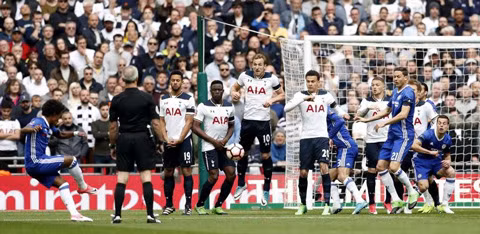 khuat phuc tottenham chelsea vao chung ket fa cup
