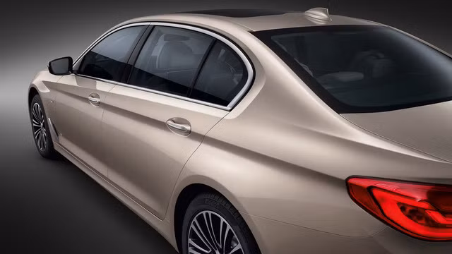 chi tiet xe sang khien nhieu nguoi phat them bmw 5 series li 2017