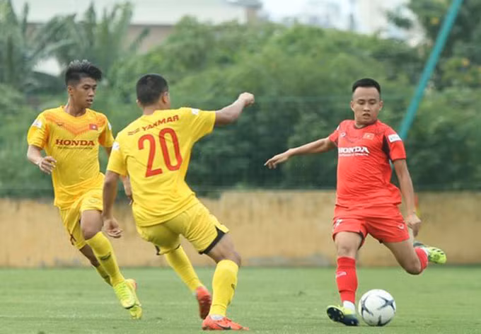 Ai thay Văn Hậu ở U22 và đội tuyển Việt Nam?