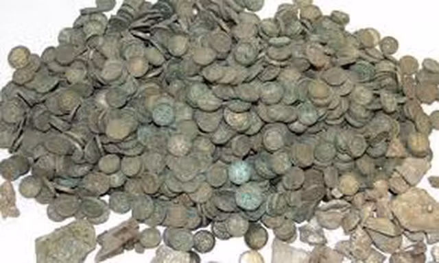 Phát hiện kho báu 900 năm tuổi gồm nhiều cổ vật bằng vàng và bạc
