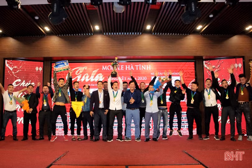 FC Mobile TP Hà Tĩnh vô địch Giải bóng đá Mobile Hà Tĩnh 