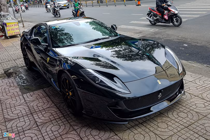 Siêu xe triệu đô Ferrari SF90 Stradale đầu tiên về Việt Nam