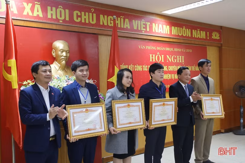 Kiện toàn bộ máy sau chia tách Văn phòng Đoàn ĐBQH, HĐND và UBND tỉnh