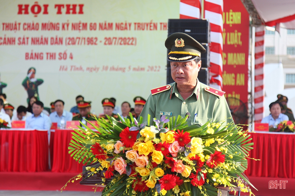 Gần 1.000 cán bộ, chiến sĩ tham gia Hội thi điều lệnh, bắn súng, võ thuật CAND tại Hà Tĩnh