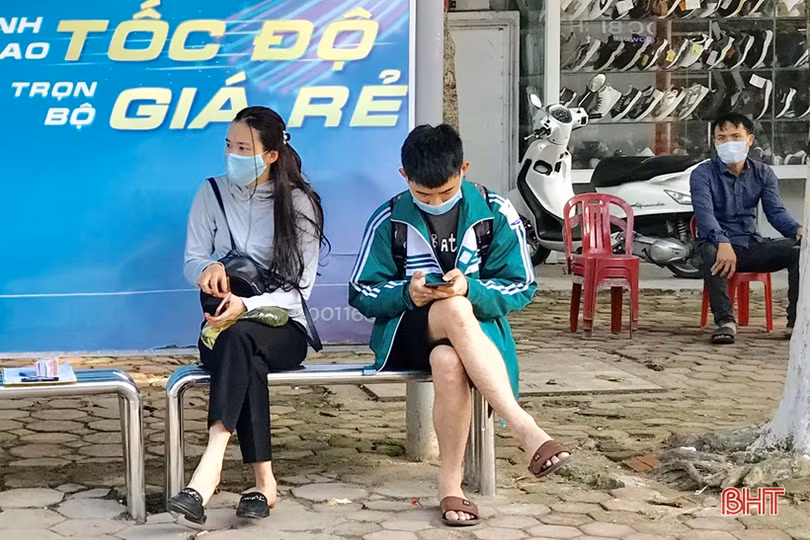 Thực hiện thông điệp 5K tại Hà Tĩnh: Nhiều người nghiêm túc, số lớn vẫn lơ là...
