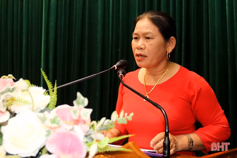 Thị xã Hồng Lĩnh và Kỳ Anh tôn vinh các tập thể, cá nhân điển hình học và làm theo Bác