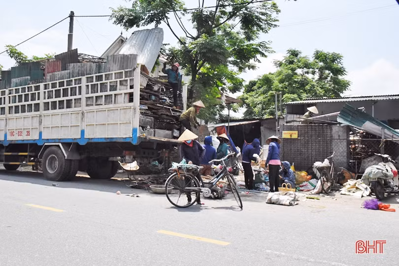 Thực hiện thông điệp 5K tại Hà Tĩnh: Nhiều người nghiêm túc, số lớn vẫn lơ là...