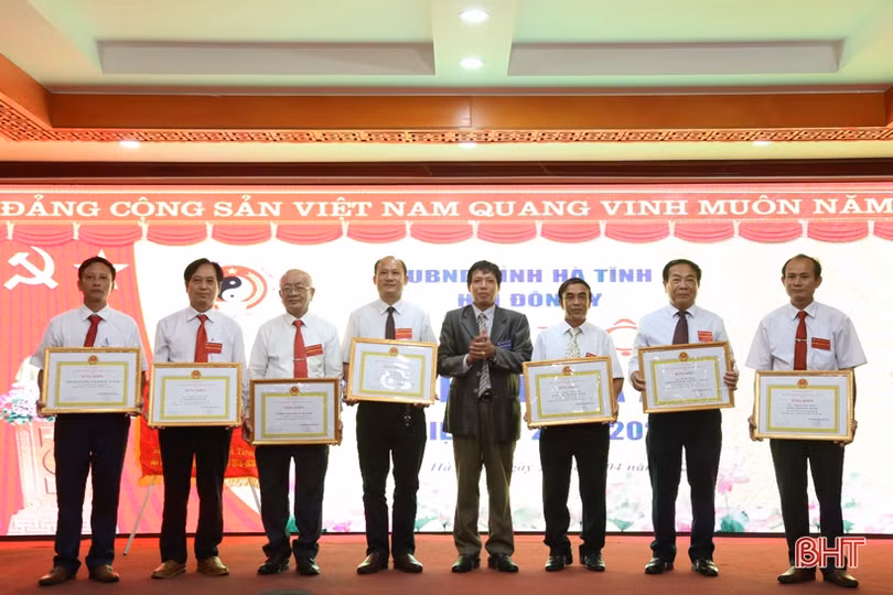 Nguyên Giám đốc Bệnh viện Y học cổ truyền giữ chức Chủ tịch Hội Đông y Hà Tĩnh