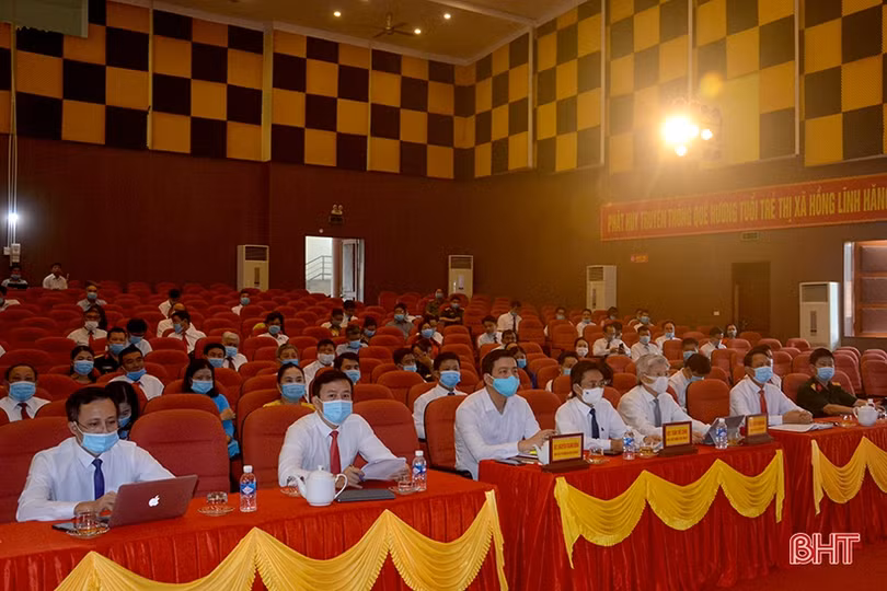 Thị xã Hồng Lĩnh và Kỳ Anh tôn vinh các tập thể, cá nhân điển hình học và làm theo Bác