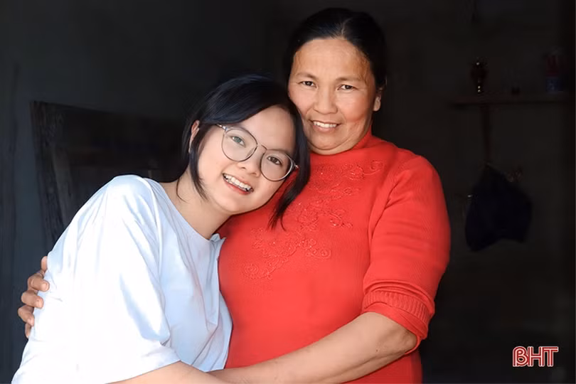Nữ sinh nghèo hiếu học ở Hà Tĩnh được đặc cách vào Học viện Chính trị Công an nhân dân