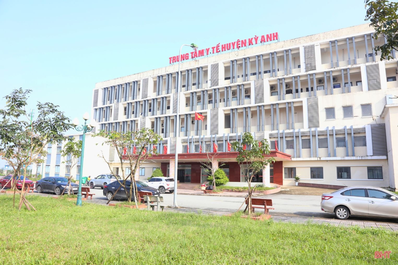 Bảo vệ, chăm sóc và nâng cao sức khỏe Nhân dân - Sứ mệnh thiêng liêng (Bài cuối): Tạo môi trường thuận lợi để cán bộ y tế cống hiến cho “nghề đặc biệt”