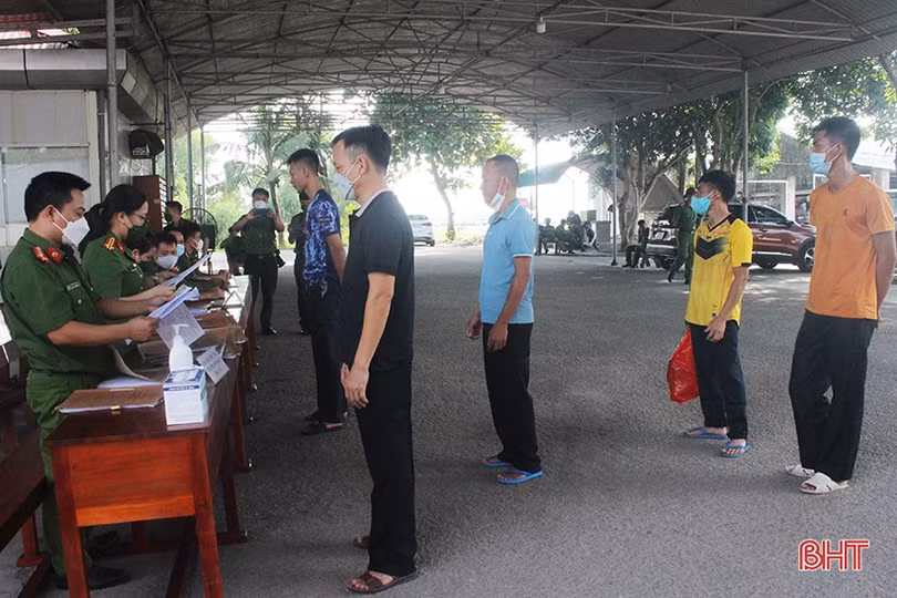 Ngày về làm lại cuộc đời của những phạm nhân hưởng đặc xá dịp Quốc khánh 2/9