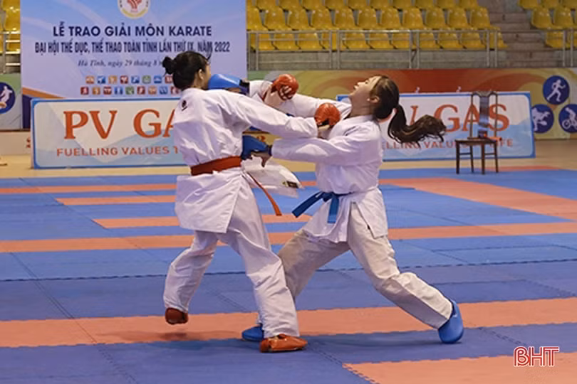 Hấp dẫn các trận chung kết Karate trong ngày thứ 2 Đại hội TDTT Hà Tĩnh