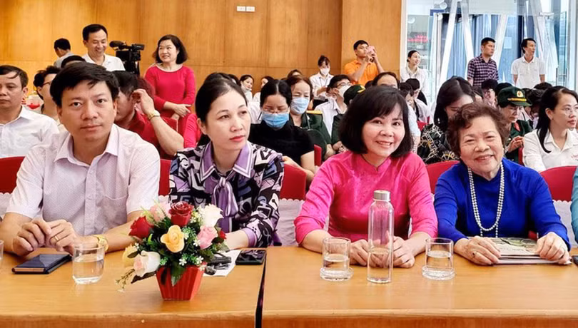 Triển lãm thơ diễn ca và nhân vật lịch sử “Theo dấu chân Đại tướng”