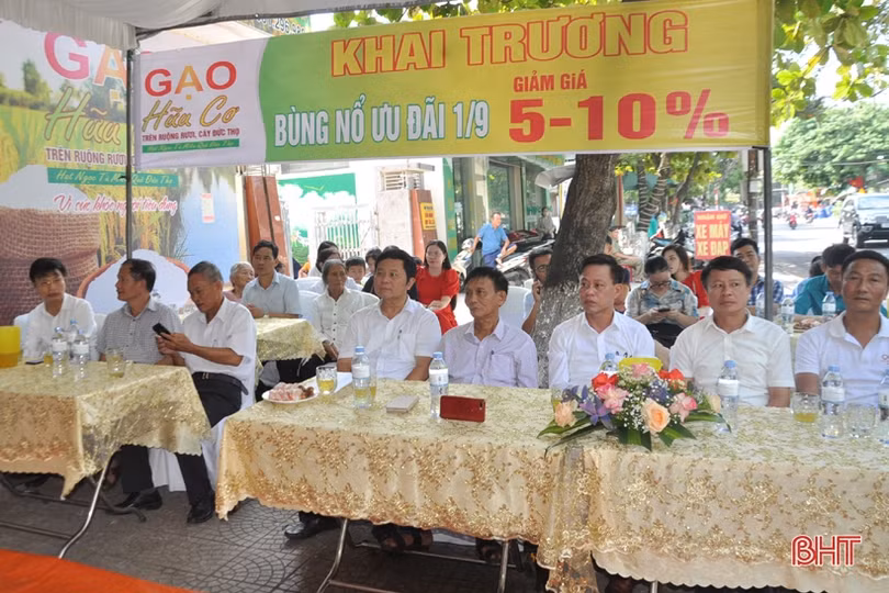 Khai trương cửa hàng gạo hữu cơ trên ruộng rươi, cáy Đức Thọ tại TP Hà Tĩnh