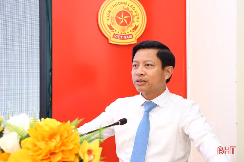 BHXH Hà Tĩnh ký hợp đồng ủy quyền thu BHXH, BHYT với Công ty Bảo hiểm PVI Bắc Trung bộ
