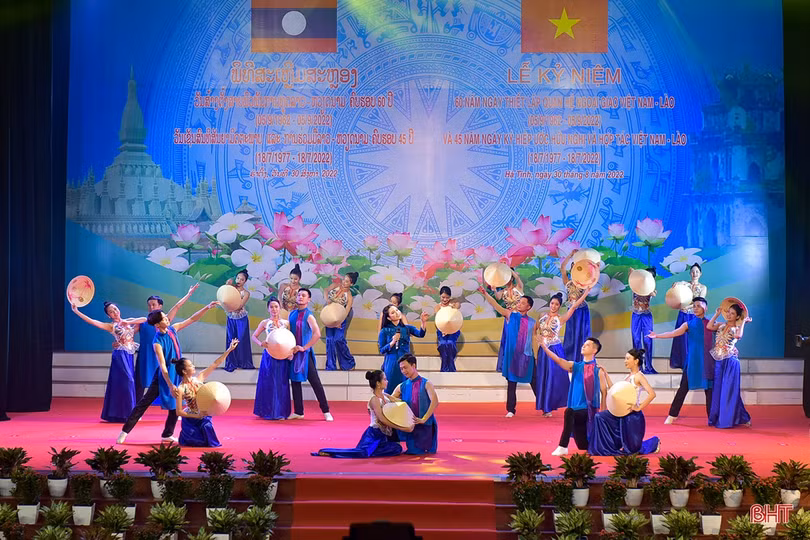 Bạn Lào đánh giá cao lễ kỷ niệm 60 năm ngày thiết lập quan hệ ngoại giao Việt Nam - Lào của Hà Tĩnh