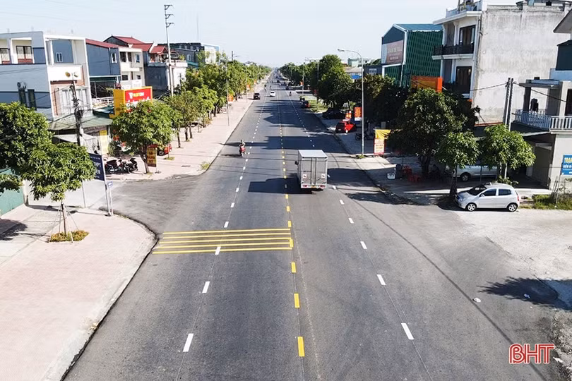 Người dân phấn khởi lưu thông trên tuyến đường nối TP Hà Tĩnh với Lộc Hà