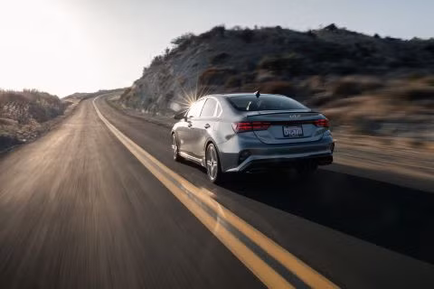Kia Forte 2023 tăng giá bán, khởi điểm từ 19.490 USD