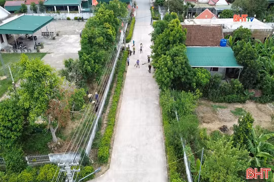 Người dân chung tay giữ gìn những tuyến đường xanh - sạch - đẹp