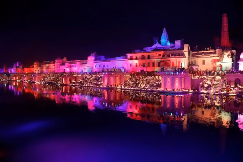 Tưng bừng lễ hội ánh sáng Diwali khắp nơi trên thế giới