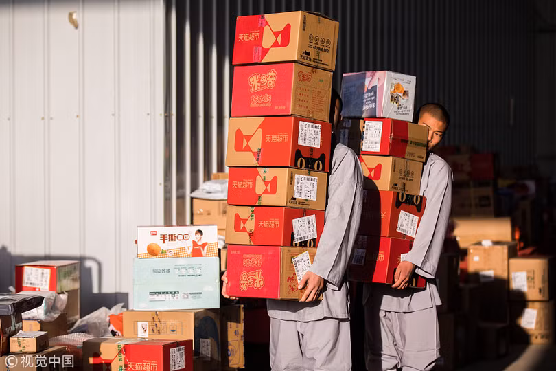 Alibaba thuê võ sinh kungfu giao hàng dịp lễ hội mua sắm Single Day