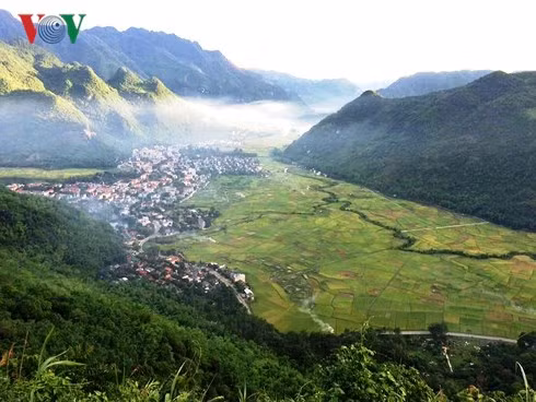 song cham o thung lung mai chau