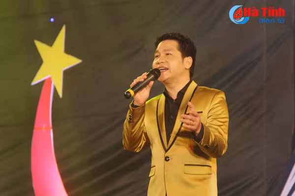 xuc dong chuong trinh nghe thuat sang mai ngoi sao xanh