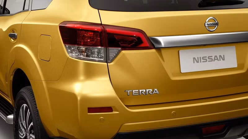 nissan terra suv 7 cho moi canh tranh fortuner
