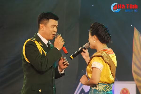 xuc dong chuong trinh nghe thuat sang mai ngoi sao xanh
