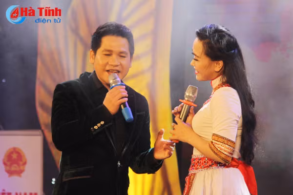 xuc dong chuong trinh nghe thuat sang mai ngoi sao xanh