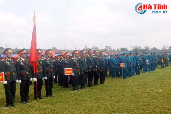 luc luong vu trang ha tinh ra quan huan luyen nam 2018