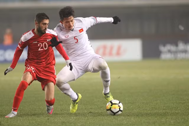 bac sy u23 viet nam vi tuong lai cau thu chap nhan thua chung ket