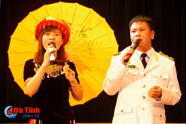 97 thanh nien nghi xuan hao huc cho ngay len duong nhap ngu