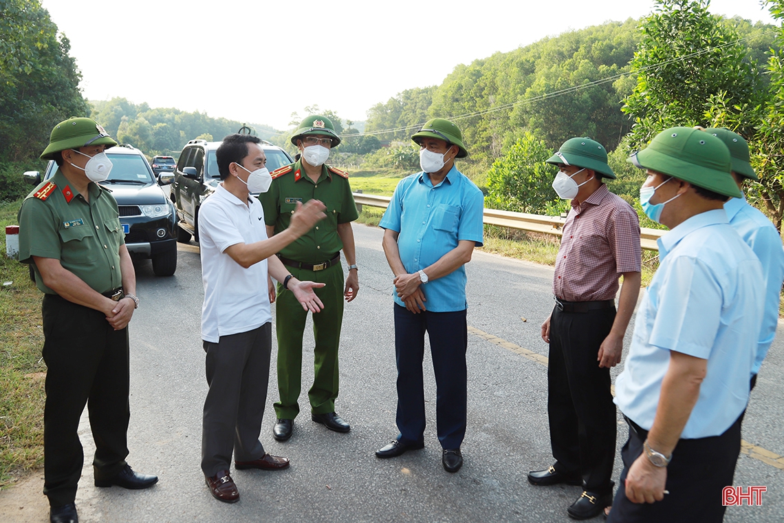 Thực hiện đúng quy định trong quá trình kiểm soát người, phương tiện lưu thông trên địa bàn Hà Tĩnh