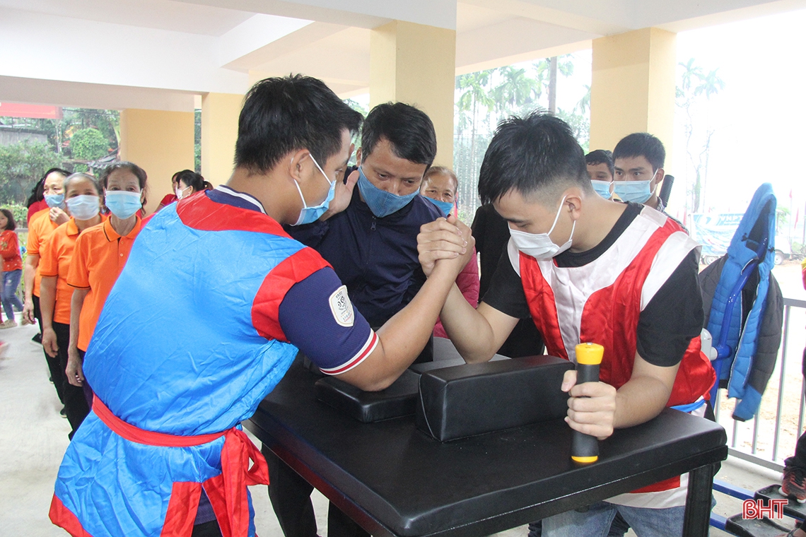 Lãnh đạo tỉnh dự khai trương nhà văn hóa cộng đồng - ngôi nhà trí tuệ ở Hương Sơn