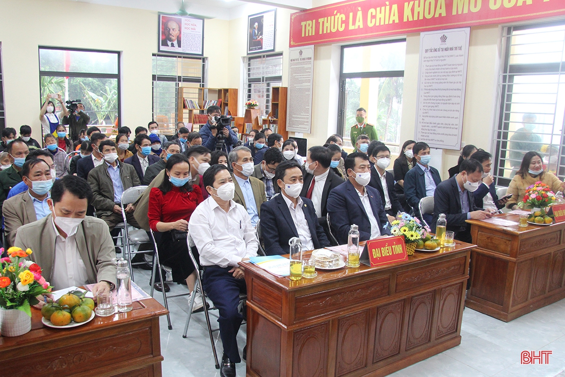 Lãnh đạo tỉnh dự khai trương nhà văn hóa cộng đồng - ngôi nhà trí tuệ ở Hương Sơn